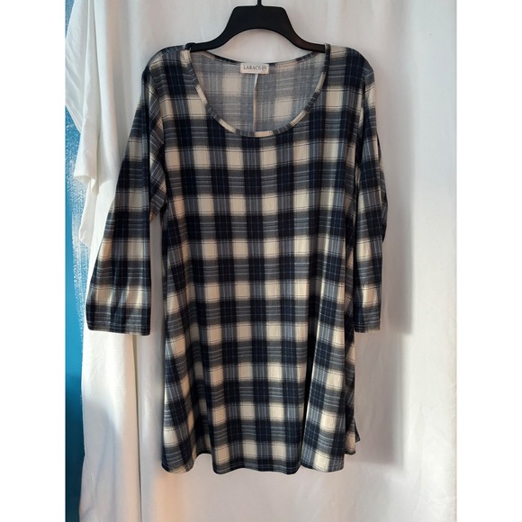 Larace 3/4 Sleeve Women's Plus Size  Blue Plaid Scoop Neck Tunic. Size 3X. - Picture 1 of 5